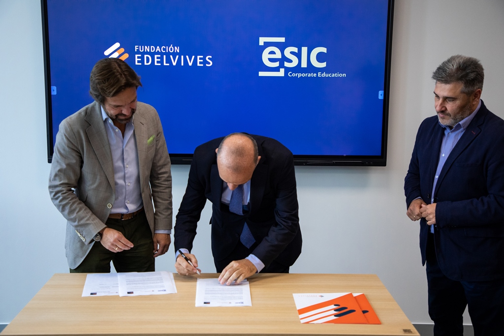 Firma acuerdo ESIC Fundación Edelvives