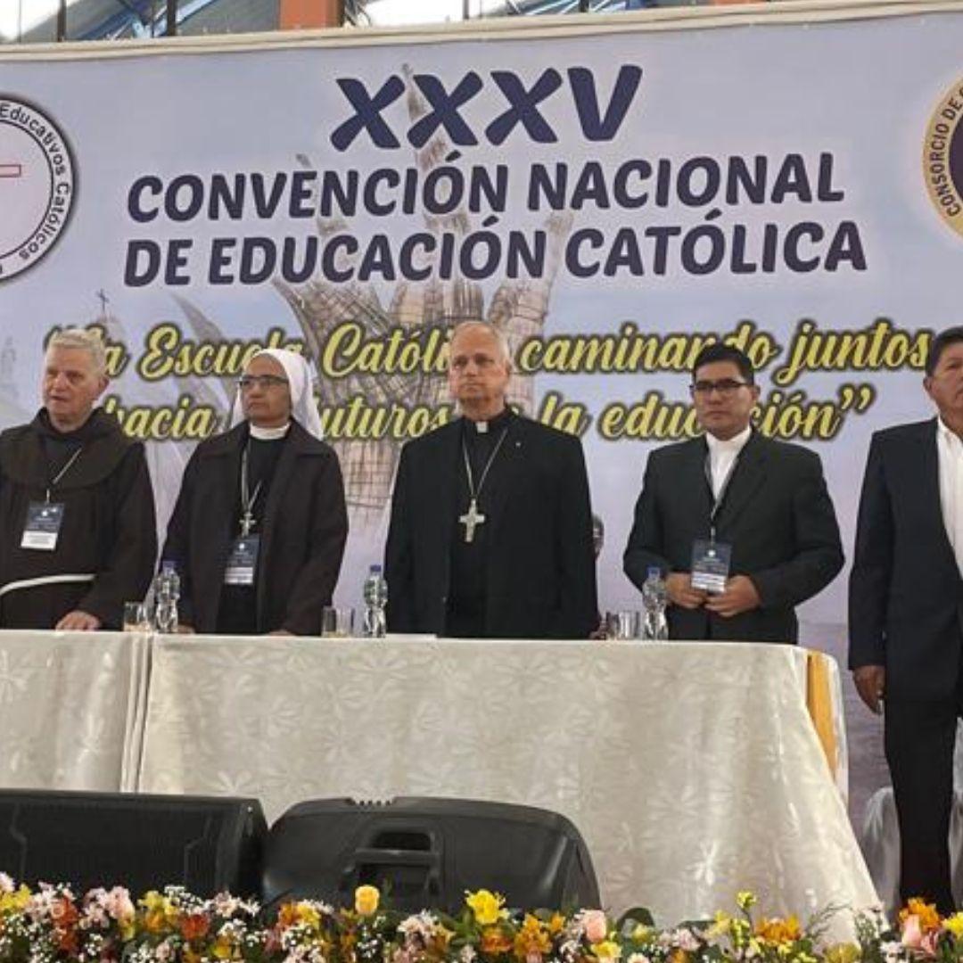 Robert Prevost en la XXXV Convención Nacional de Educación Católica, octubre del 2022, en Perú.